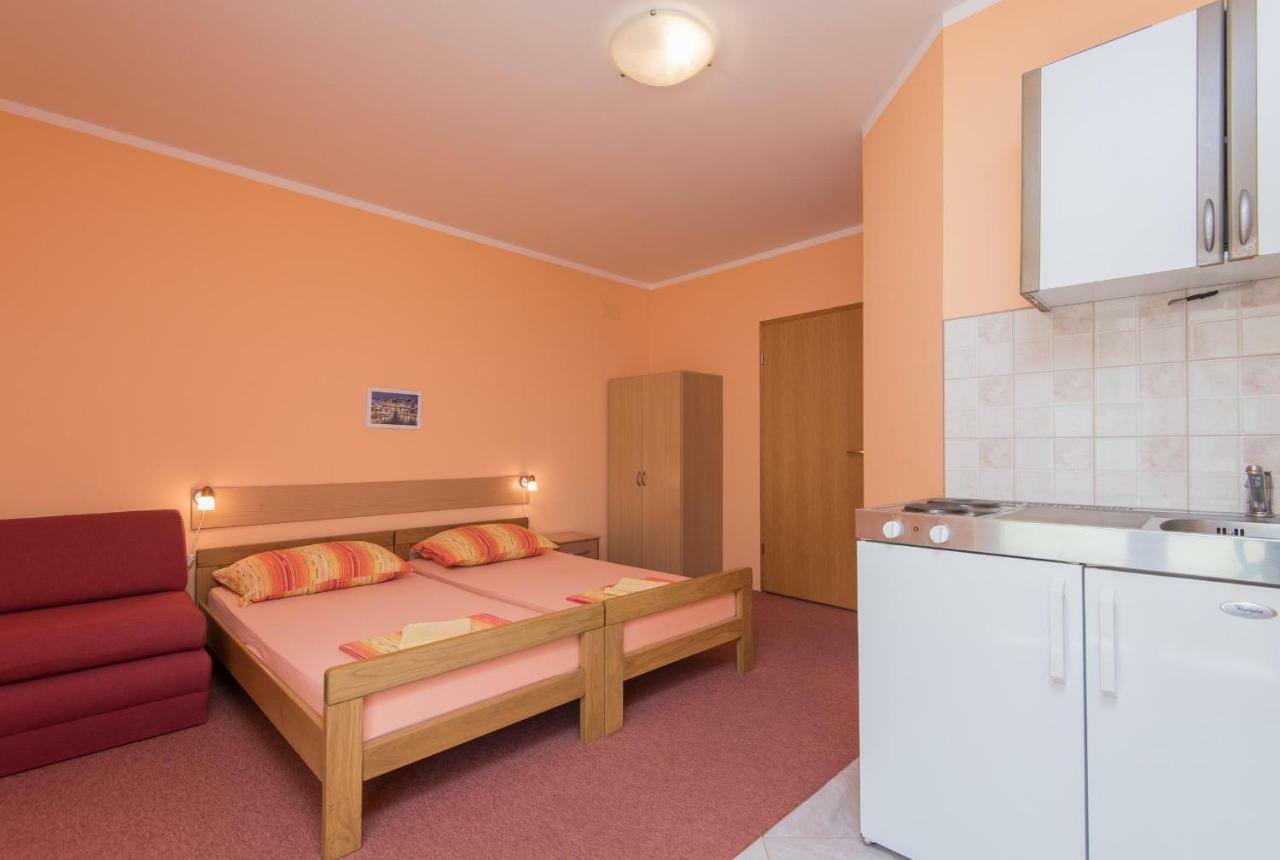 Apartmani Villa Lidija Orebić Esterno foto
